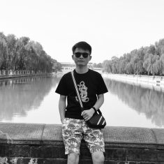 Keith Gong / 龚勋<br />
Architect<br />
建筑设计师<br />
Chinese 中国<br />
_______________________<br />
Color: Black<br />
Movie: 3 Idiots<br />
Hobby: Badminton<br />
Food: Beef<br />
Nickname: Xun