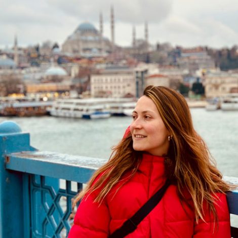 Mónica Páez<br />
Associate Architect <br />
Shanghai Studio<br />
Colombian <br />
_______________________<br />
Color: Pink<br />
Movie: Inception<br />
Hobby: Photography<br />
Food: Pizza<br />
Nickname: Moni
